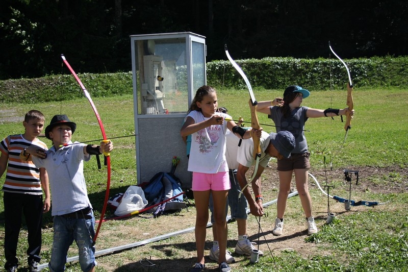 Village Camps International Summer Camp Leysin, Switzerland 2026-08-15 https://www.villagecamps.com/journals_admin/images/707-13-archery (47).jpg